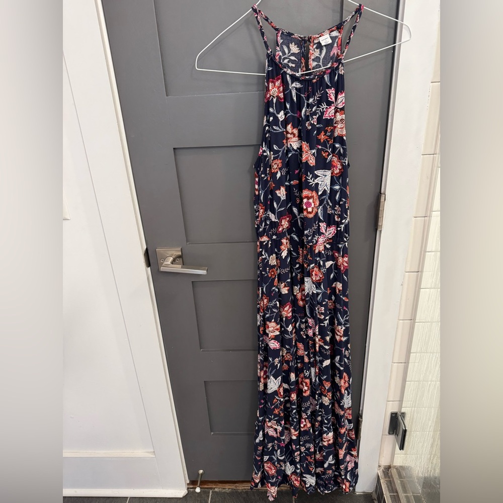 Old Navy maxi halter dress with flowers, size XS